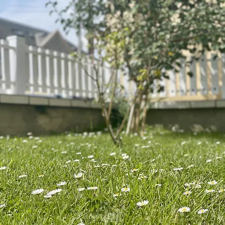 Chez Gab N' Ju By Melrose